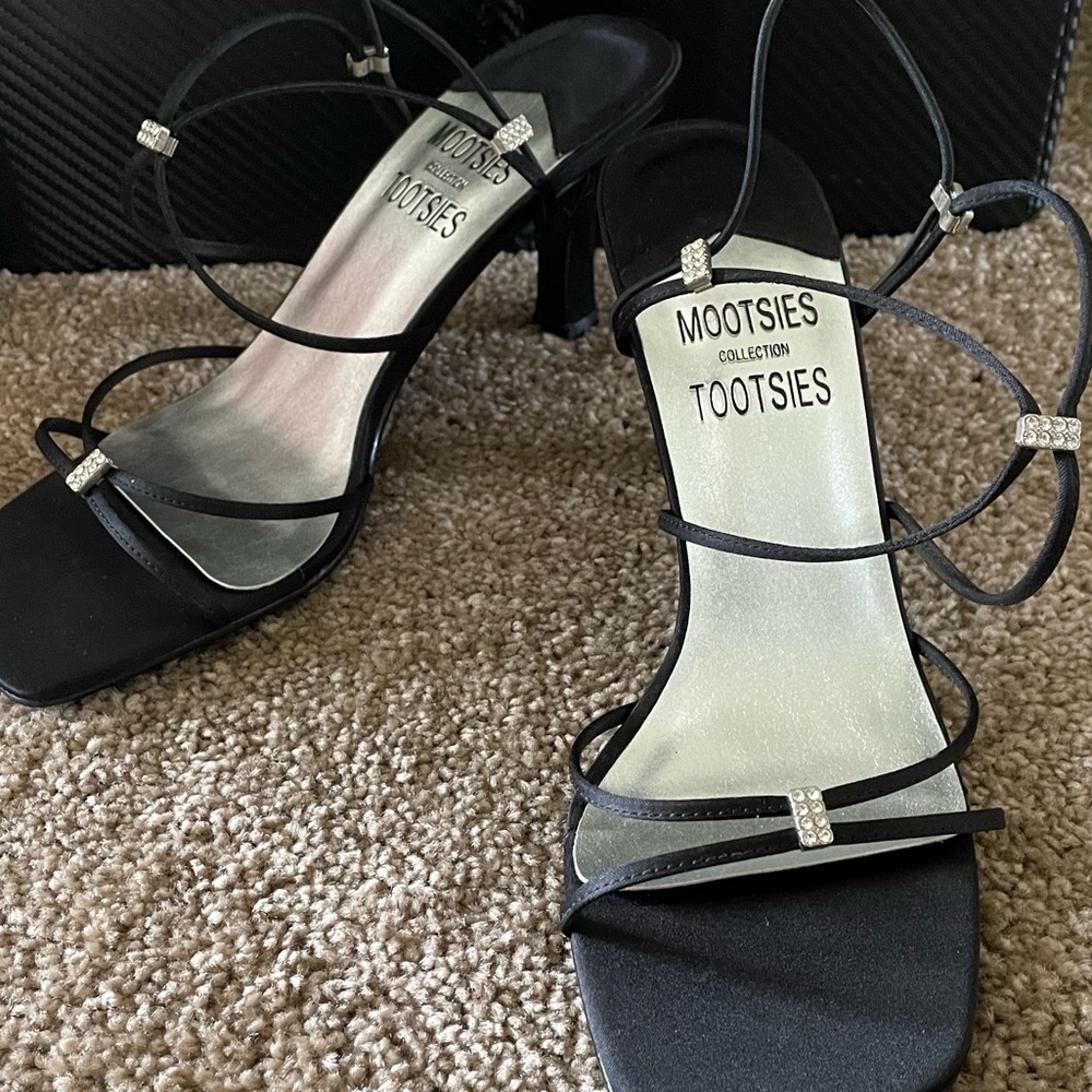 Stunning open square toe black strappy heels